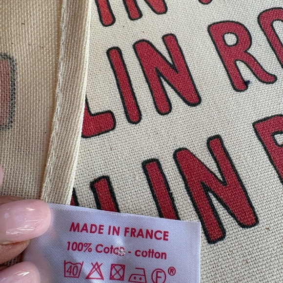 From Paris a “Vintage” Print of Moulin Rouge Poster on a 100% Cotton Tea Towel - Picture 6 of 9